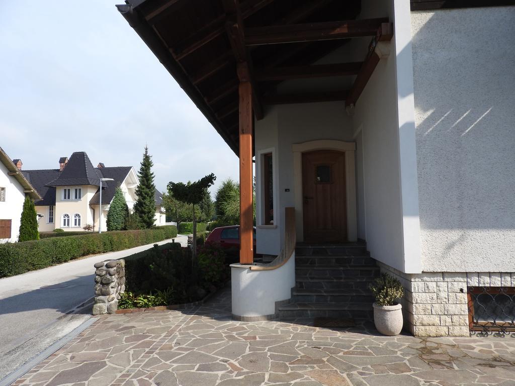 Guest House Vera Bled Ngoại thất bức ảnh